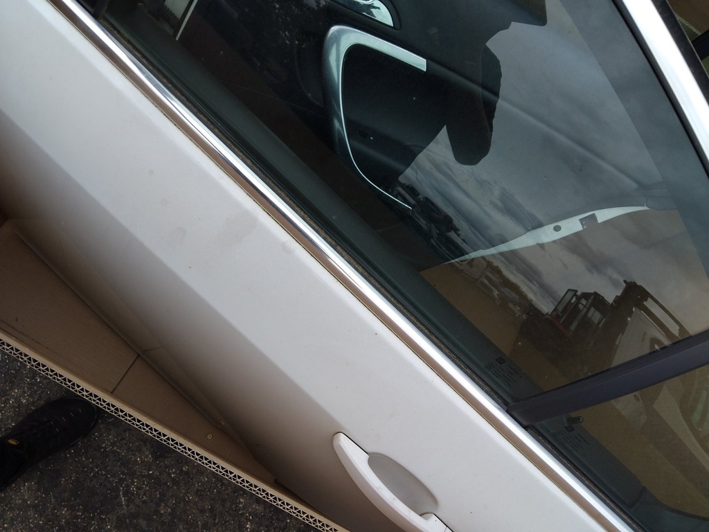 [EPE-124281] Puerta trasera izquierda Opel Insignia