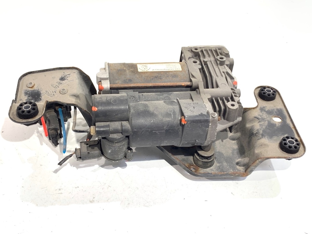 [STARK-785598] Bomba de suspensión BMW X6 (E71, E72) 2007-2014