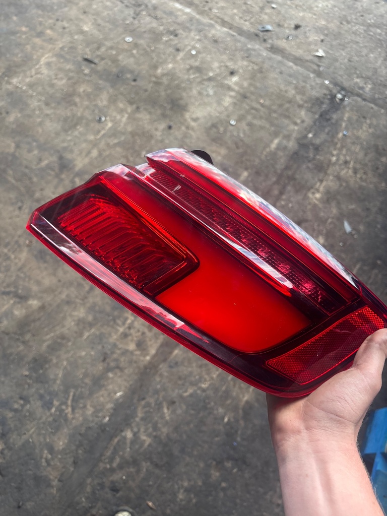 [EPE-124212] Piloto trasero derecho Audi A3