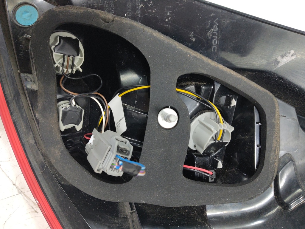 [MTD-536079] Piloto trasero izquierdo Ford Fiesta 2016