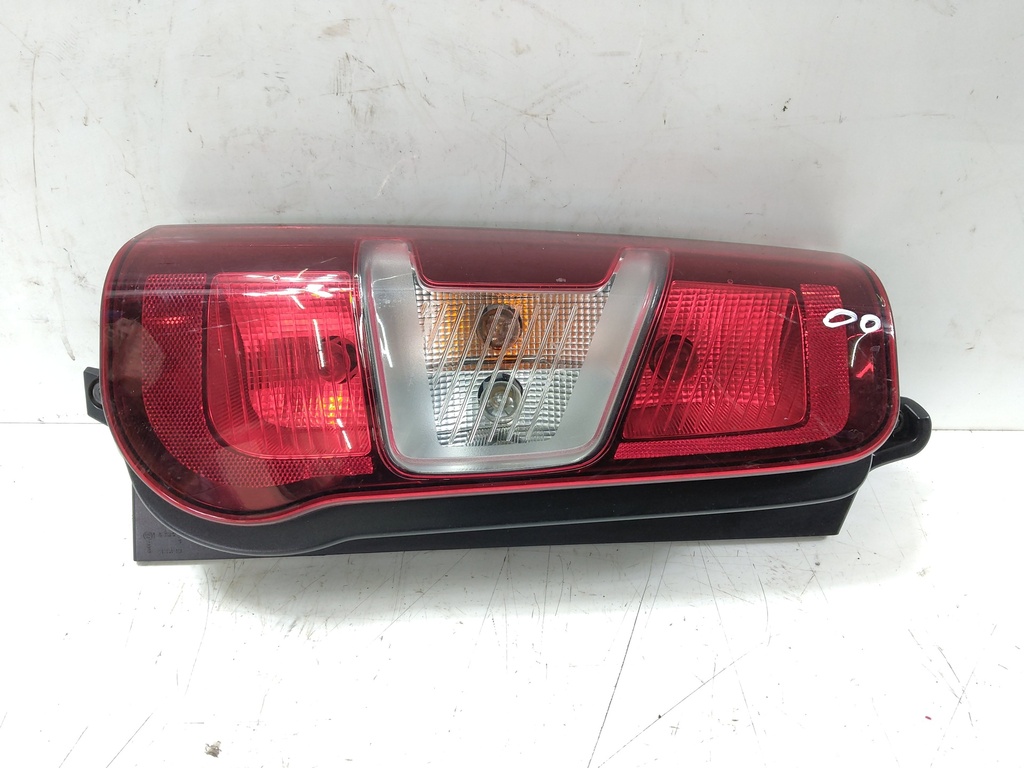 [MTD-536214] Luz trasera derecha Opel Combo E