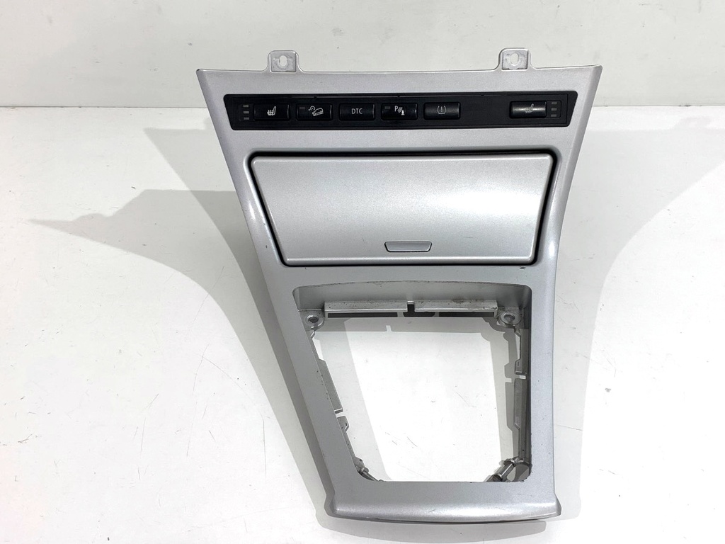 [STARK-802281] Compartimento de almacenamiento BMW X3 (E83) 2003-2011