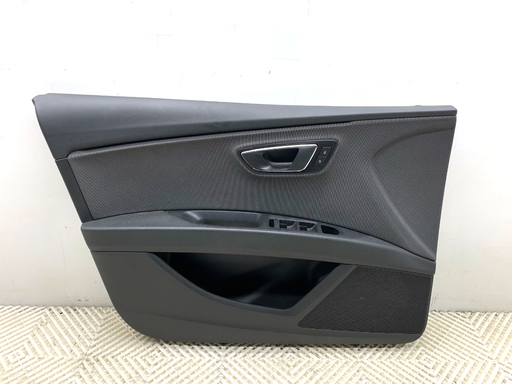 [STARK-802903] Panel de puerta delantero izquierdo SEAT LEON (5F1) 2012-2022