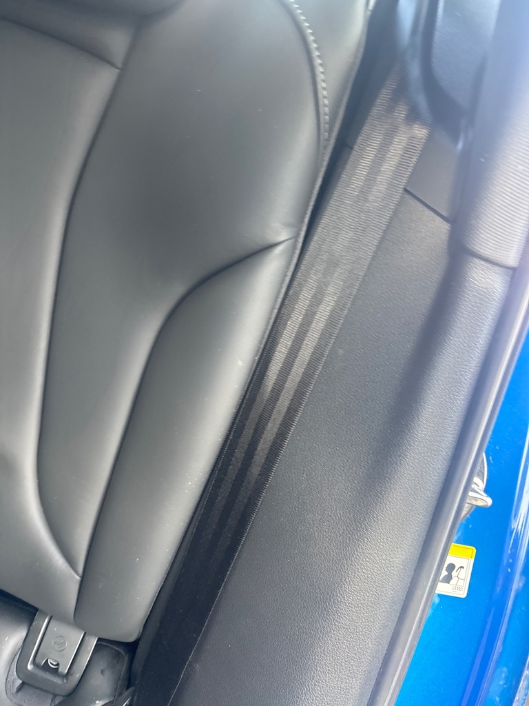 [EPE-124240] Pretensor trasero izquierdo Audi A3 S3 2019