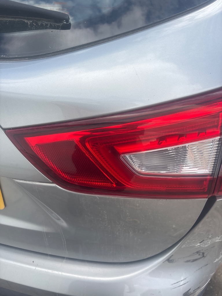 [EPE-124442] Piloto trasero derecho Nissan Qashqai 2014