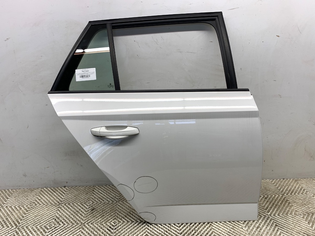 [STARK-767183] Puerta trasera derecha SKODA FABIA III (NJ3) 2014-2022
