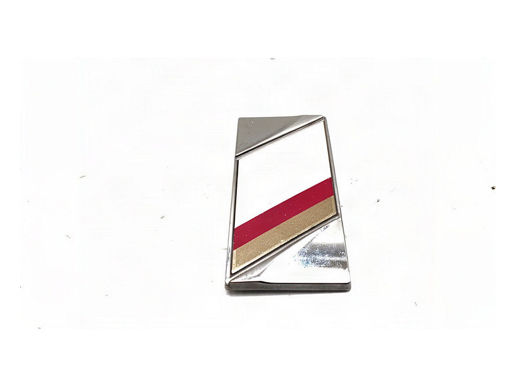 [STARK-941673] Emblema delantero DS 7