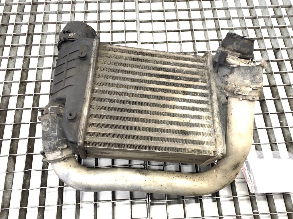 [STARK-804376] Intercooler AUDI A6 C6 (4F2) 3.0 TDI quattro 2004-2011