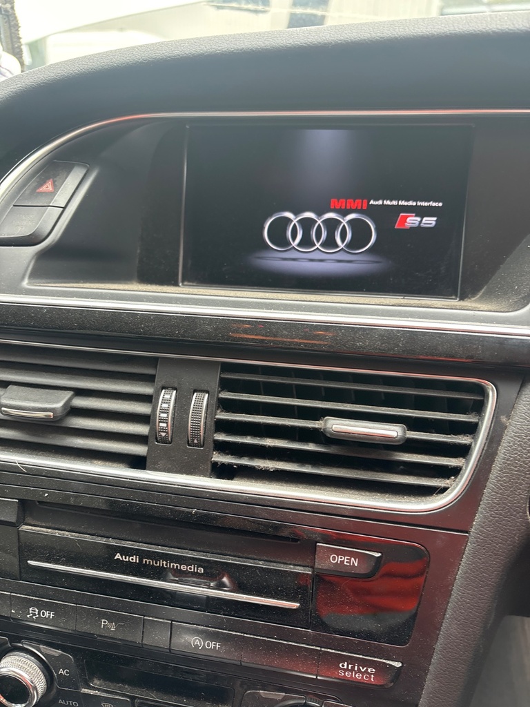 [EPE-124013] Rejilla de ventilación salpicadero Audi A5 (2011-2017)