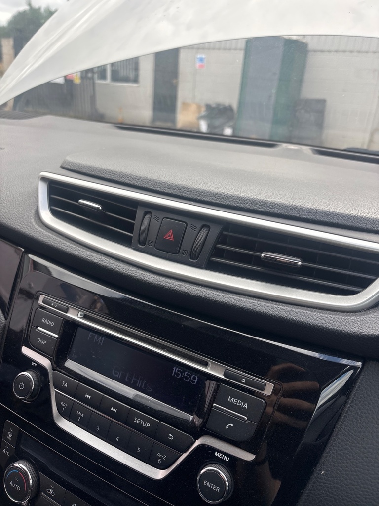 [EPE-124426] Salida de aire salpicadero Nissan Qashqai 2014