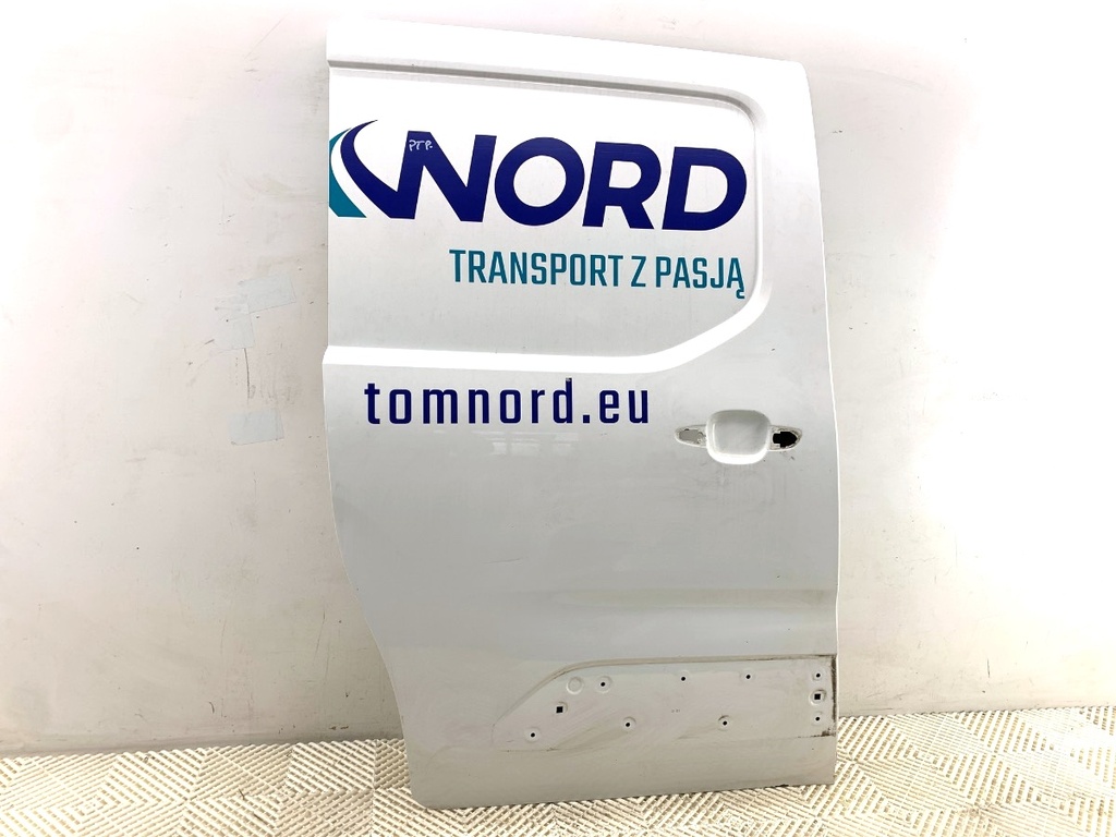 [STARK-809388] Puerta trasera derecha Toyota Proace City 1.5 D-4D 100 (BPZMD) 2019-2022