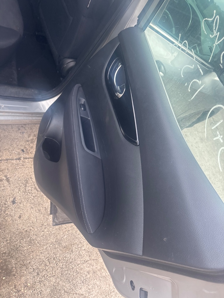 [EPE-124472] Panel de puerta Nissan Qashqai 2014