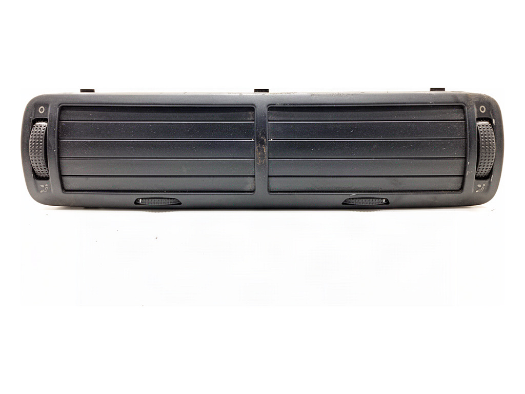[STARK-945778] Rejilla de ventilación frontal VW Passat B5.5