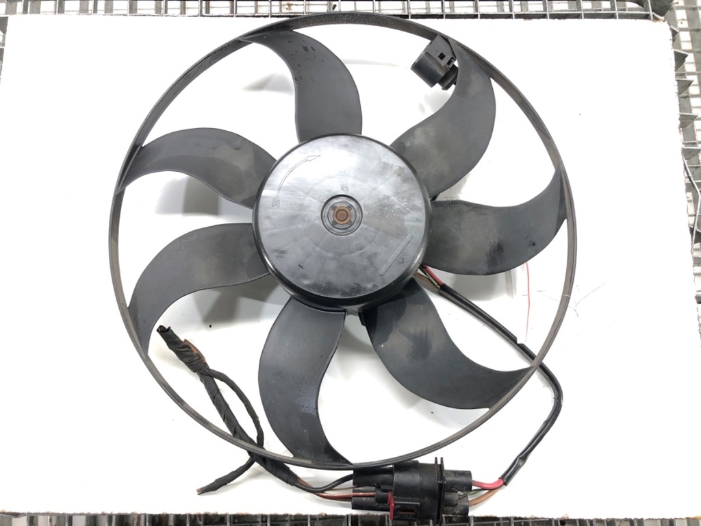 [STARK-806025] Ventilador de radiador VW Passat B7 Variant 2.0 TDI 103 kW (140 CV) 2010-2015