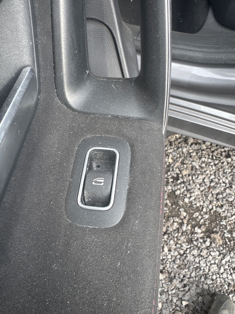 [EPE-104785] Interruptor elevalunas trasero izquierdo Mercedes-Benz Clase A W177