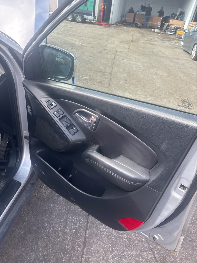 [EPE-124094] Panel interior de puerta delantera derecha Hyundai ix35