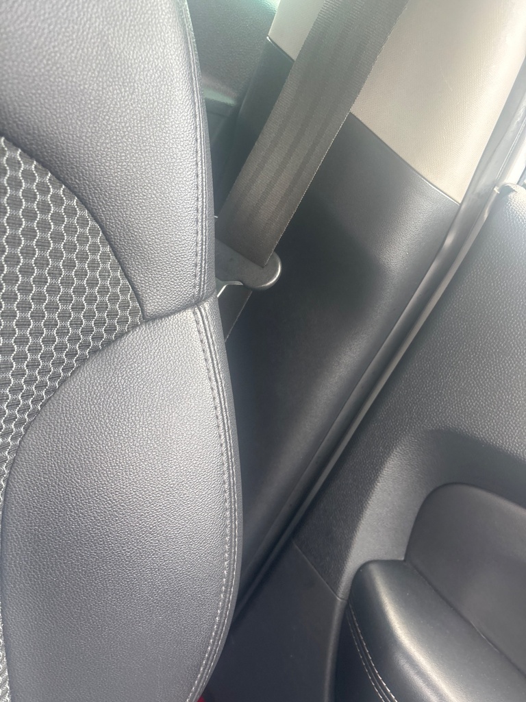 [EPE-124125] Embellecedor pilar B inferior izquierdo Hyundai ix35