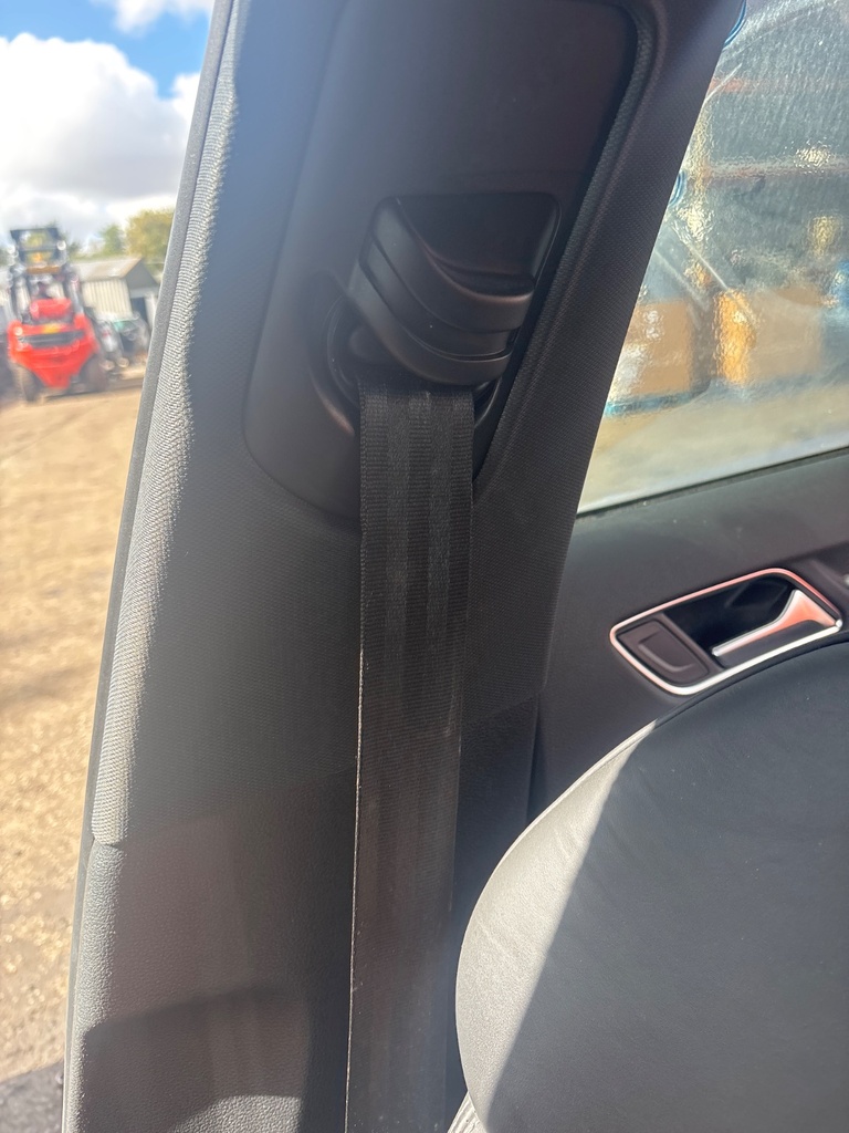 [EPE-124183] Embellecedor pilar B Audi A3 S3