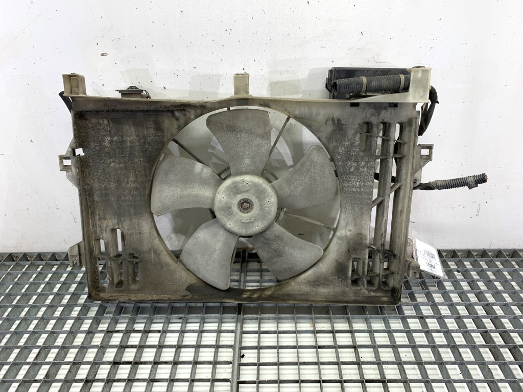 [STARK-858433] Electroventilador de aire acondicionado para Toyota Avensis