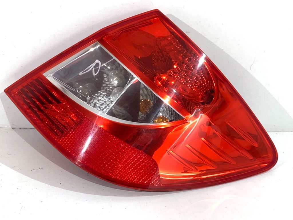 [STARK-861230] Piloto trasero derecho RENAULT THALIA II (LU_)