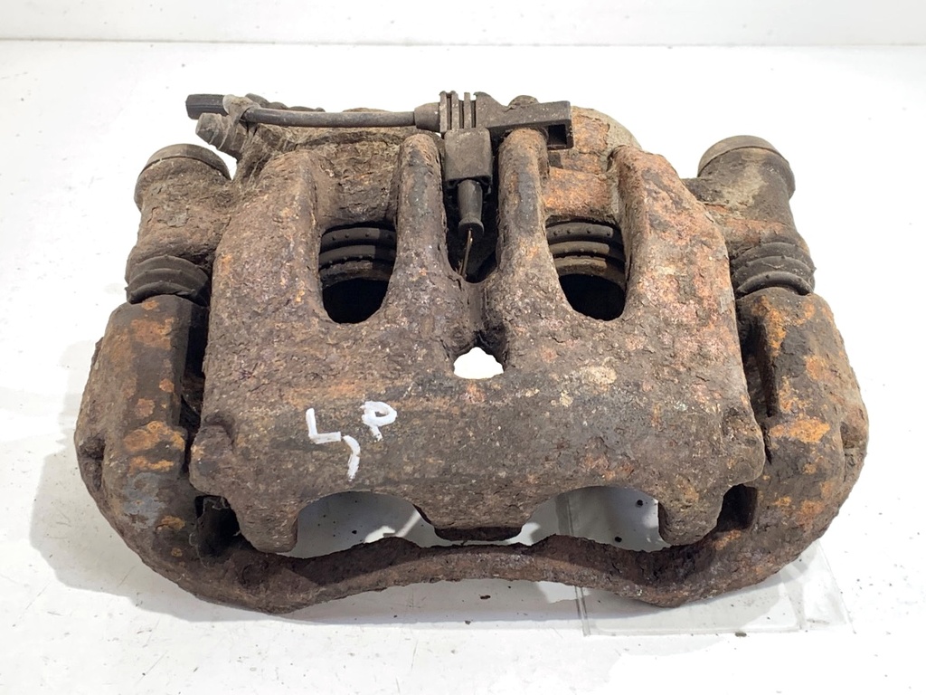 [STARK-861935] Pinza de freno delantera izquierda Mercedes-Benz Vito (W639)