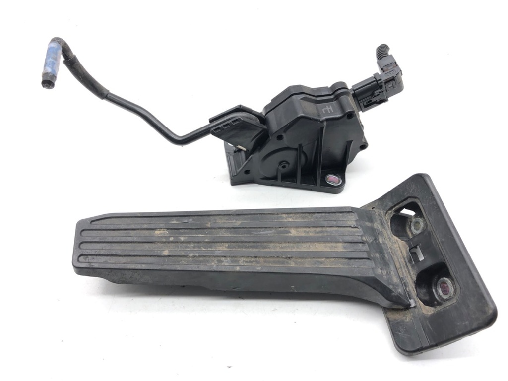 [STARK-863726] Potenciómetro de acelerador Lexus IS III (_E3_)