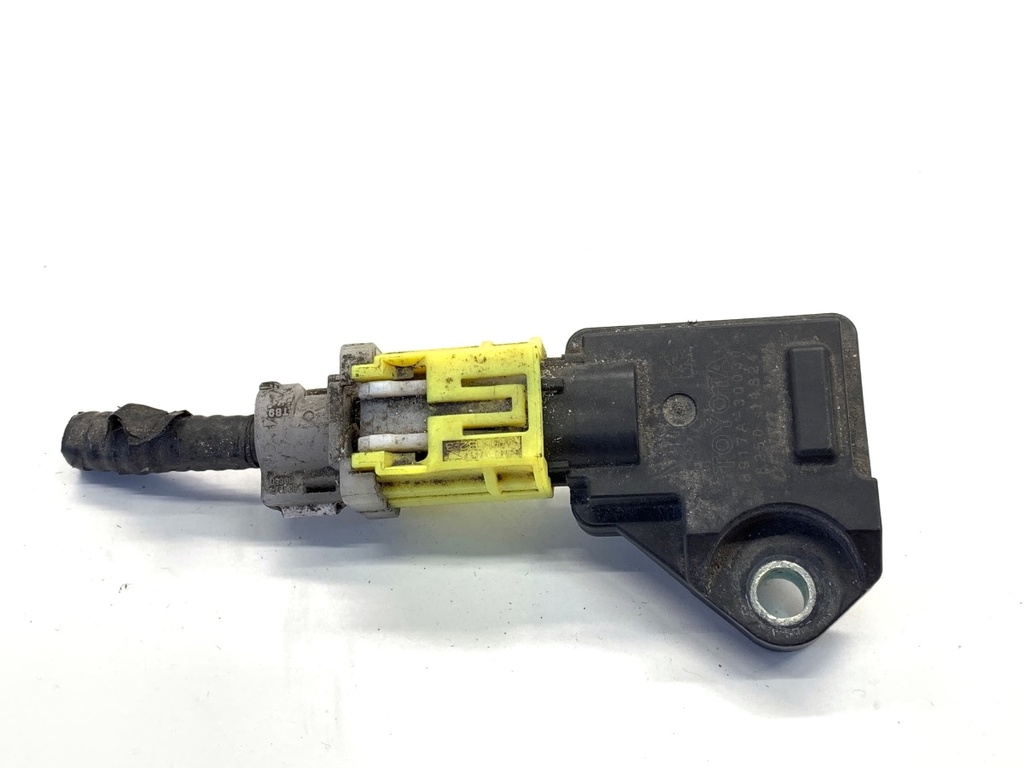 [STARK-863793] Sensor de impacto Lexus IS III (_E3_)