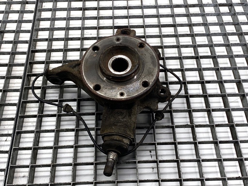 [STARK-864470] Cubo de rueda delantero derecho Citroen DS4