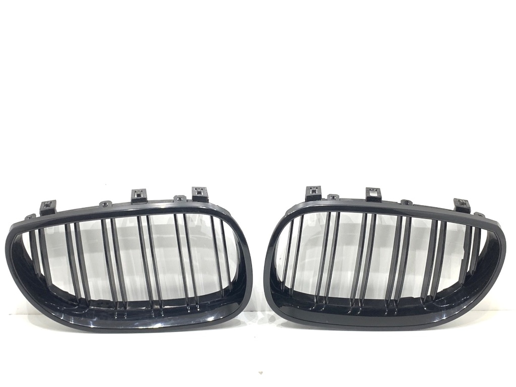 [STARK-865064] Rejilla de parachoques BMW 5 Touring (E61)