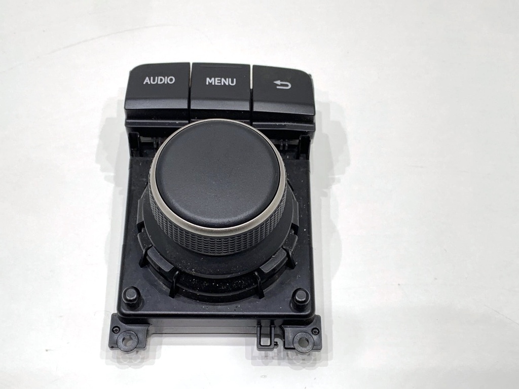 [STARK-865557] Panel de control de navegación Lexus IS III