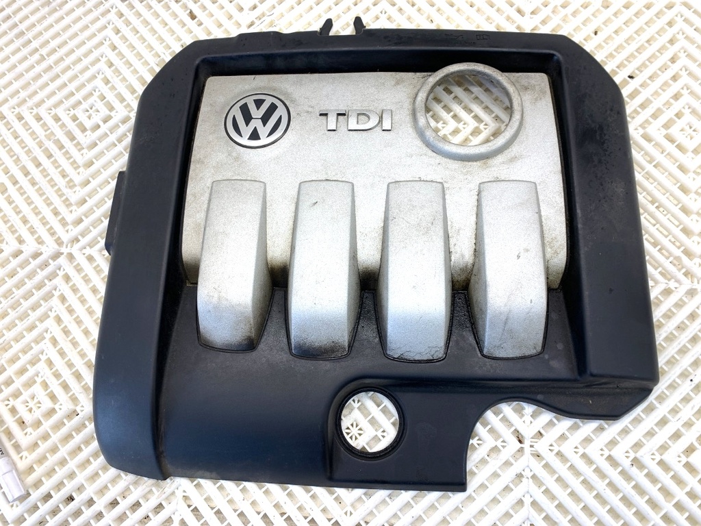 [STARK-866142] Tapa de motor VW Touran (1T1, 1T2)
