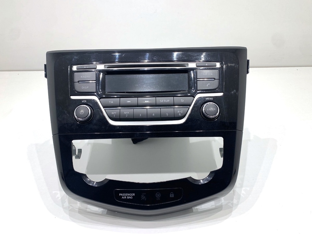 [STARK-871741] Radio Nissan Qashqai II