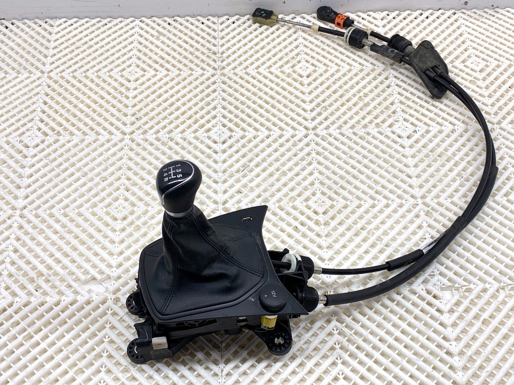 [STARK-873873] Palanca de cambios Ford Fiesta VII