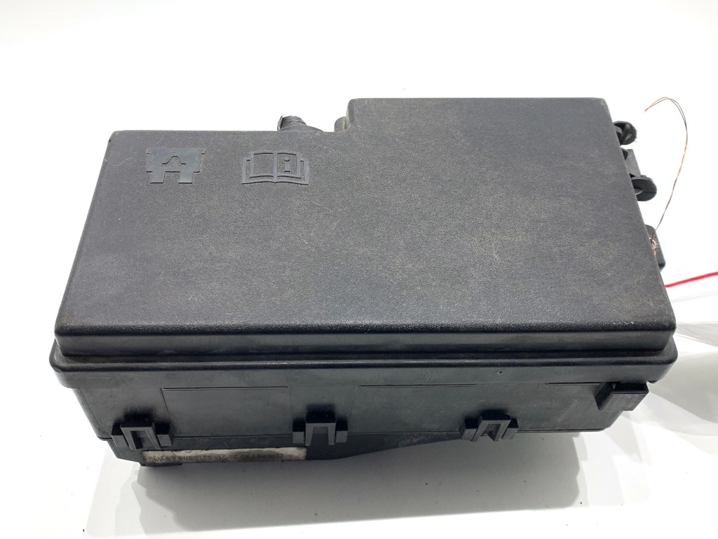 [STARK-876766] Caja de fusibles Ford Kuga II (DM2)