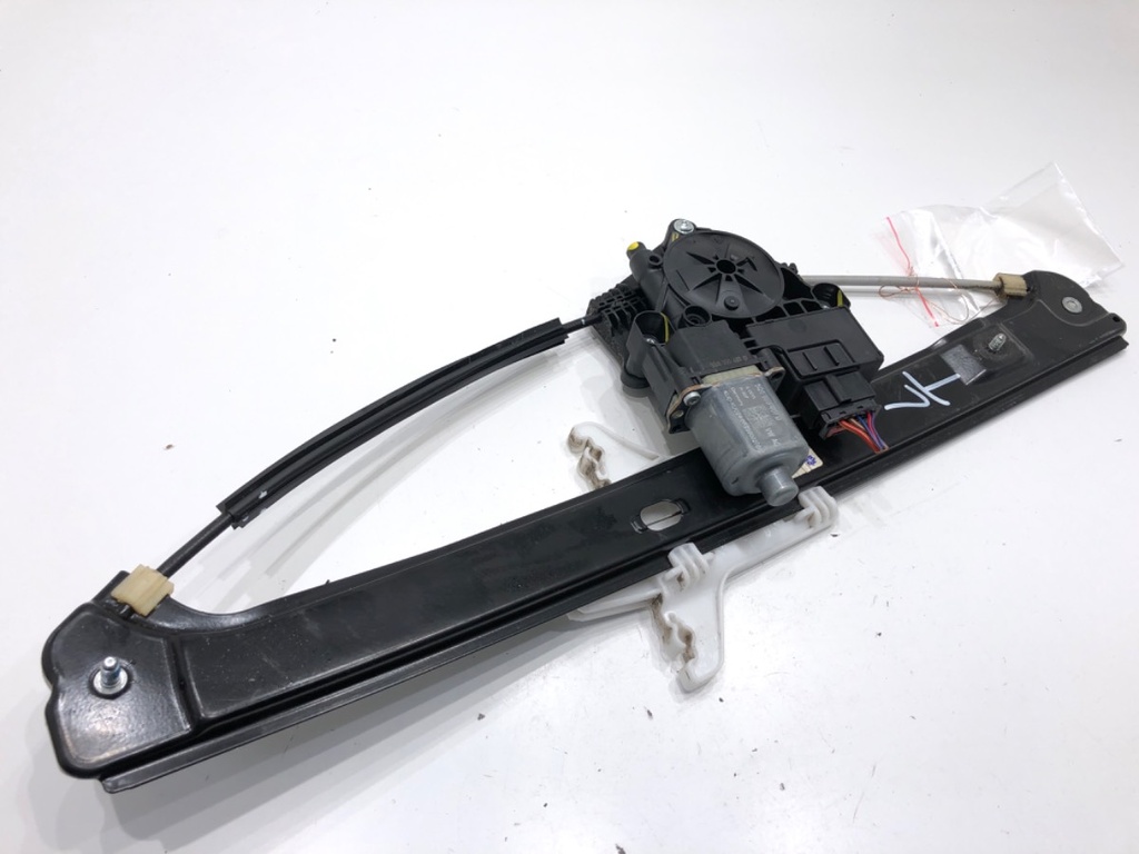 [STARK-877619] Elevalunas trasero izquierdo Skoda Kamiq (NW4)