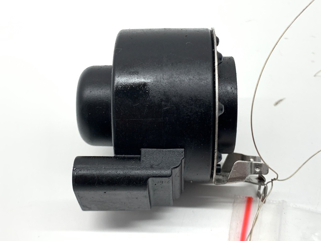 [STARK-879454] Electroválvula de agua Tesla Model Y (5YJY)