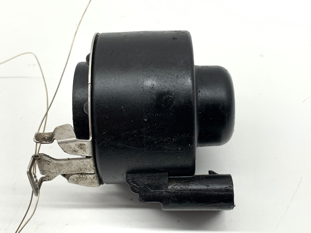 [STARK-879457] Electroválvula de agua Tesla Model Y