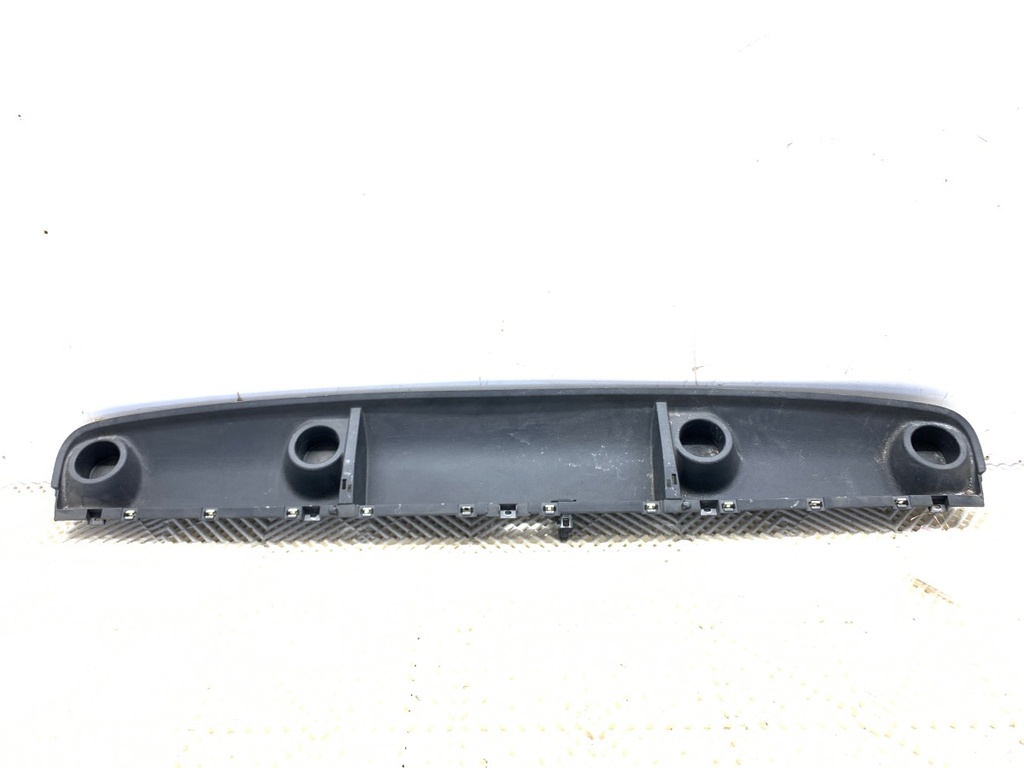 [STARK-880234] Guantera Mercedes-Benz eSprinter (B910)
