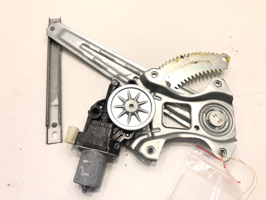 [STARK-880524] Elevalunas trasero derecho MITSUBISHI Eclipse Cross (GK_)