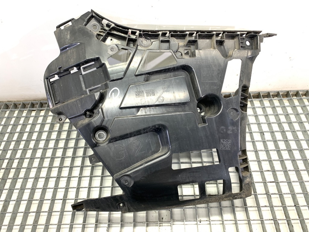 [STARK-906070] Guía de parachoques trasero derecho BMW Serie 3 G21