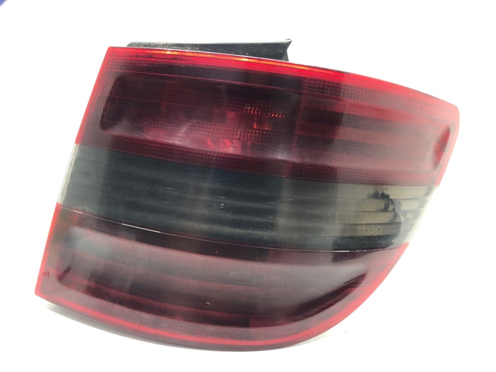 [STARK-924366] Piloto trasero derecho Mercedes-Benz Clase B (W245)