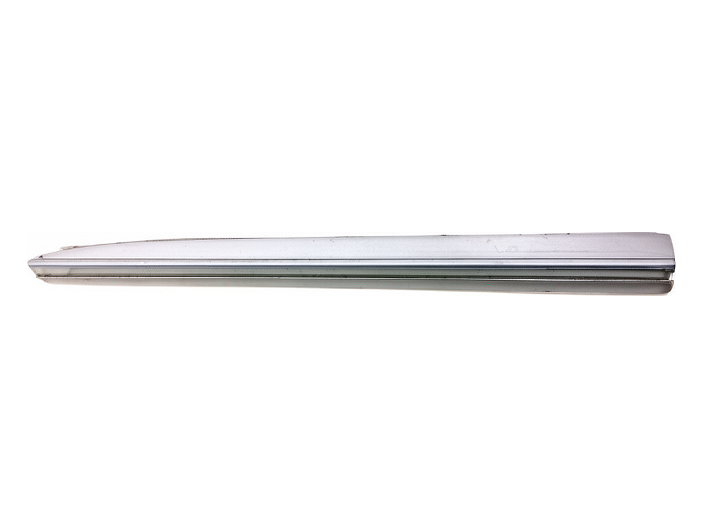 [STARK-927507] Moldura de puerta delantera izquierda VW Arteon