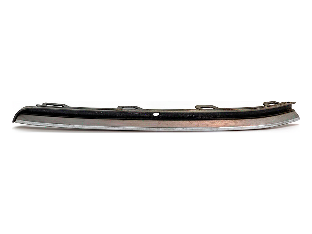 [STARK-937701] Rejilla de parachoques delantera derecha VW Golf VII Variant