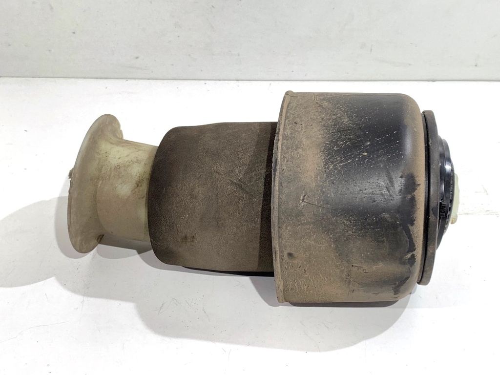[STARK-813725] Soporte de suspensión trasera izquierdo BMW Serie 5 Gran Turismo (F07) 2009-2017