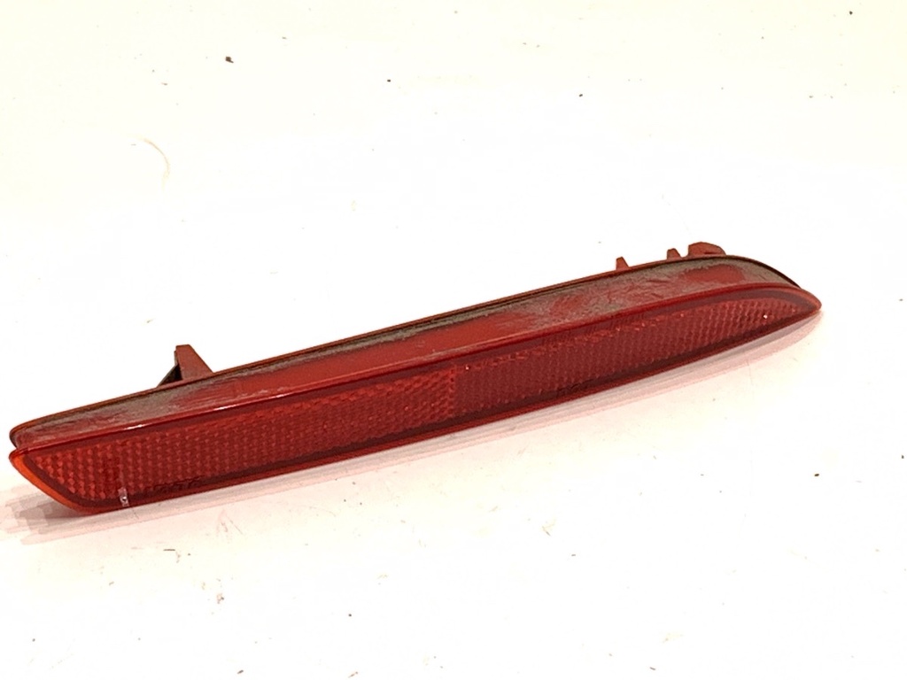 [STARK-815551] Piloto trasero derecho en parachoques HONDA ACCORD VIII Kombi (CW) 2008-2022