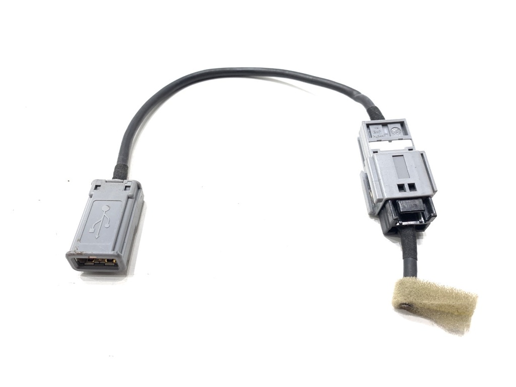 [STARK-815556] Puerto USB HONDA ACCORD VIII Kombi (CW) 2008 - 2022