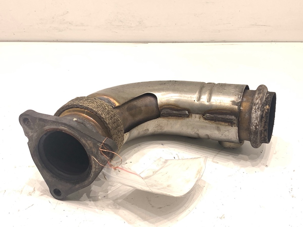 [STARK-815878] Manguito de drenaje de agua JEEP Grand Cherokee IV (WK, WK2) 3.0 CRD V6 4x4 2013-2022