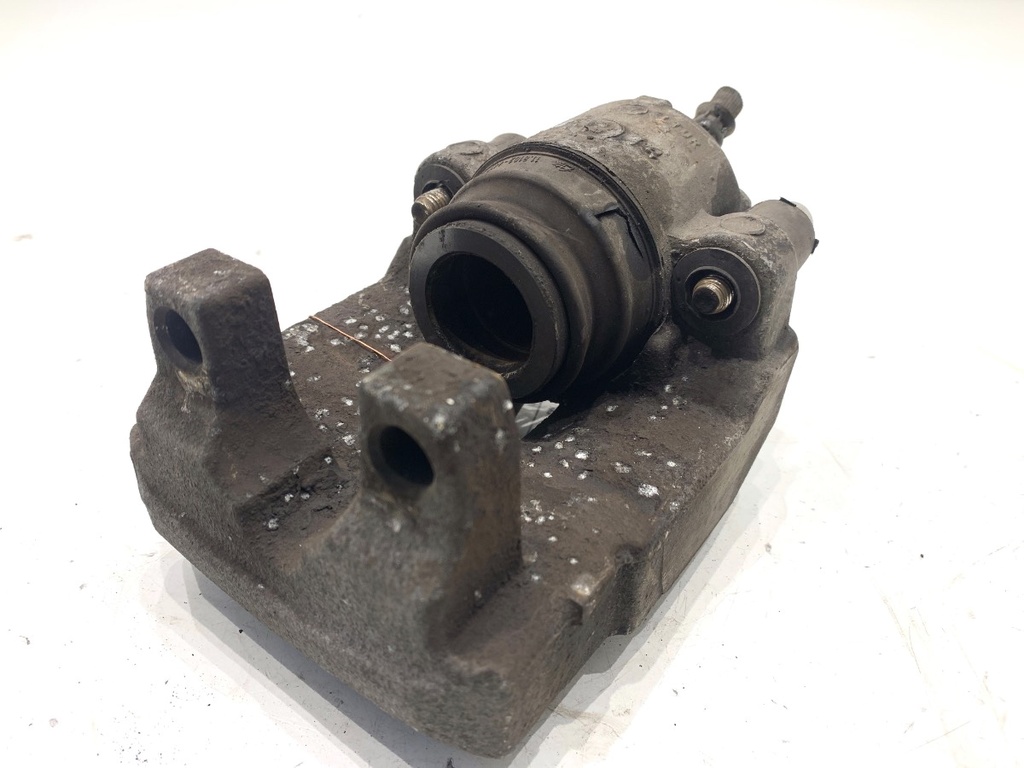 [STARK-825870] Pinza de freno trasera derecha BMW X6 (F16, F86) 2014-2019