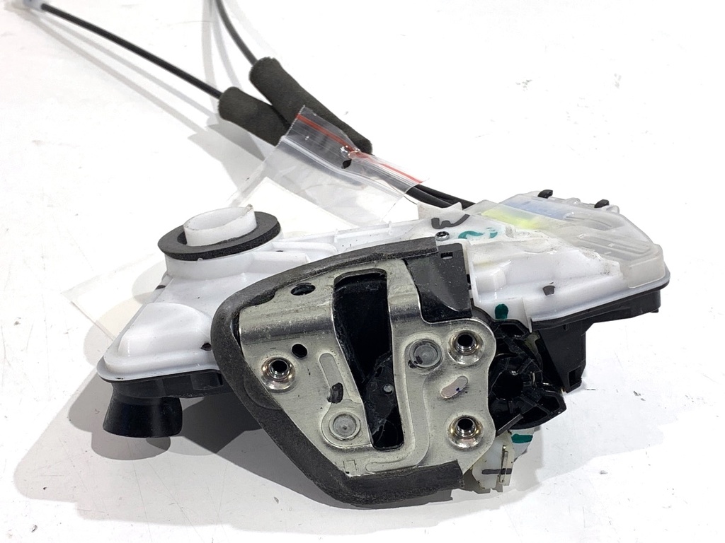 [STARK-826467] Cerradura de puerta delantera derecha Toyota Yaris (P21, PA1, PH1) 2020-