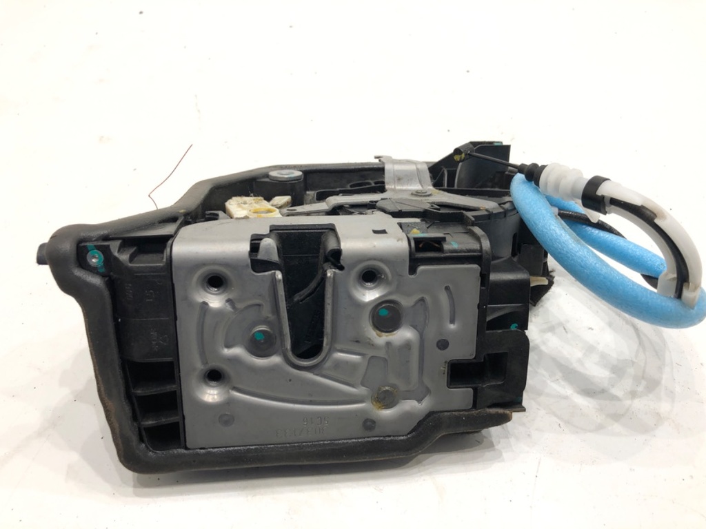 [STARK-826546] Cerradura de puerta delantera izquierda BMW X6 (F16, F86) 2014-2019